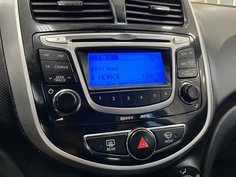Hyundai Solaris с пробегом, 2012 год, Волгоград, 1.4 бензин, Механика - вид 14