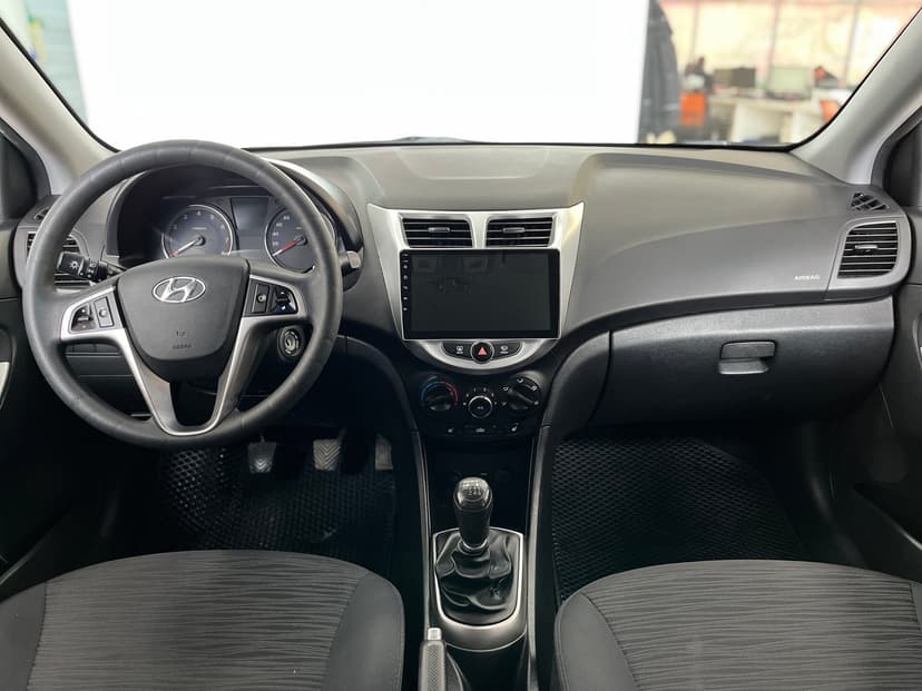 Hyundai Solaris с пробегом, 2016 год, Волгоград, 1.6 бензин, Механика - вид 9