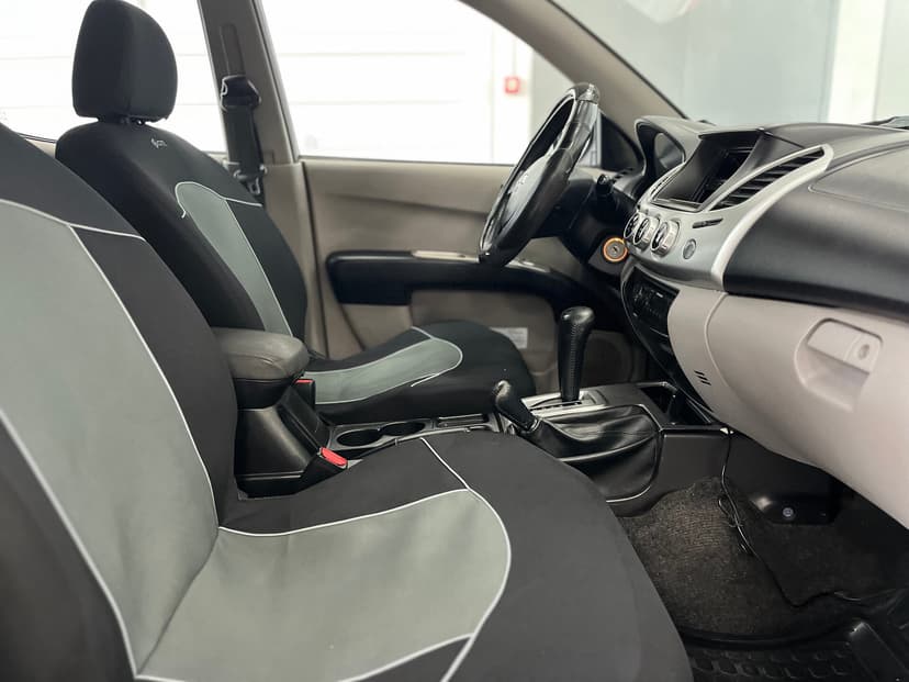 mitsubishi-l200-2011-1413-10