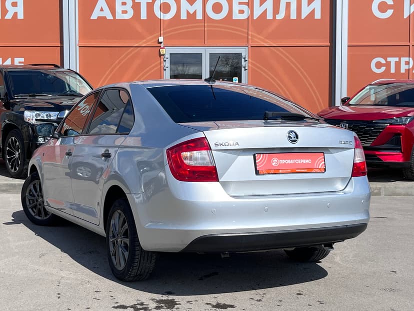 skoda-rapid-2017-873-6