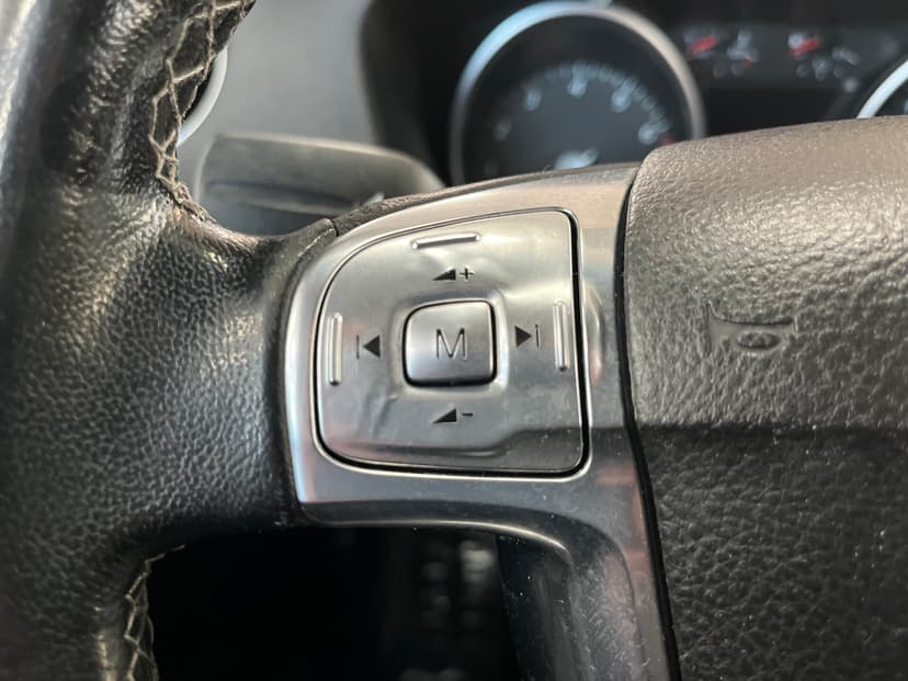 ford-mondeo-2012-1021-13