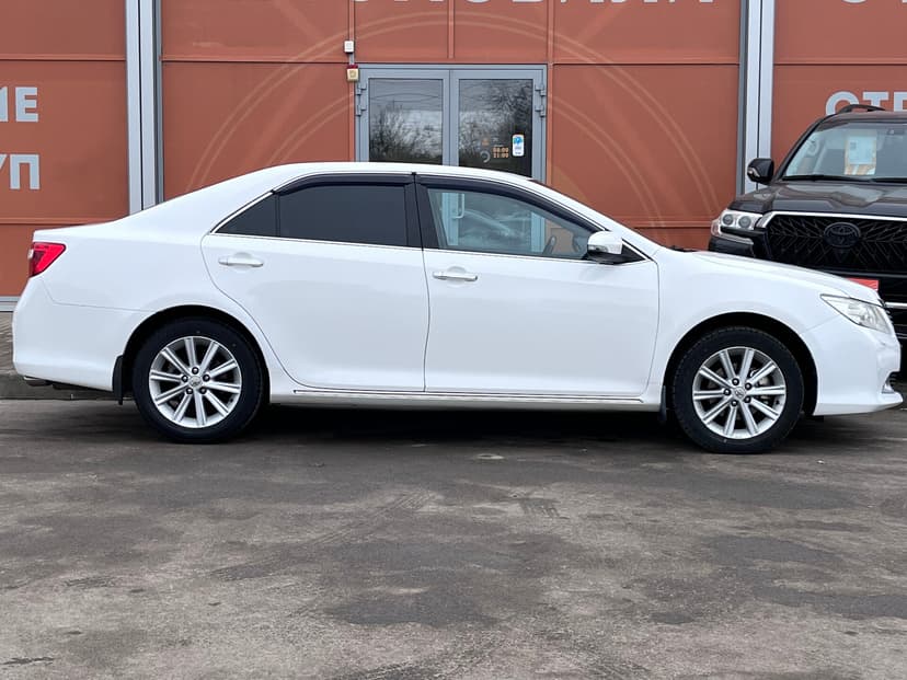 toyota-camry-2012-1224-3