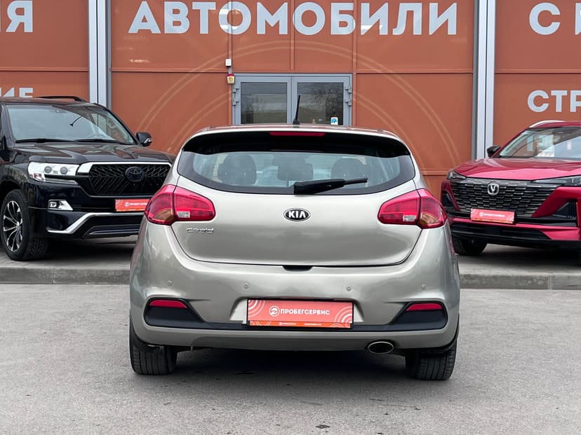 KIA Ceed с пробегом, 2015 год, Волгоград, 1.6 бензин, Механика - вид 6