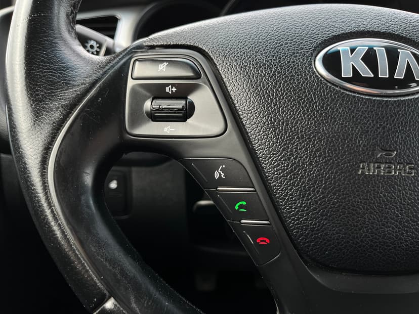 KIA Ceed с пробегом, 2015 год, Волгоград, 1.6 бензин, Механика - вид 13