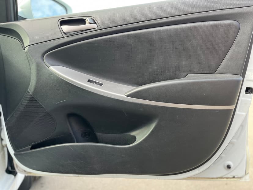 hyundai-solaris-2016-1350-21