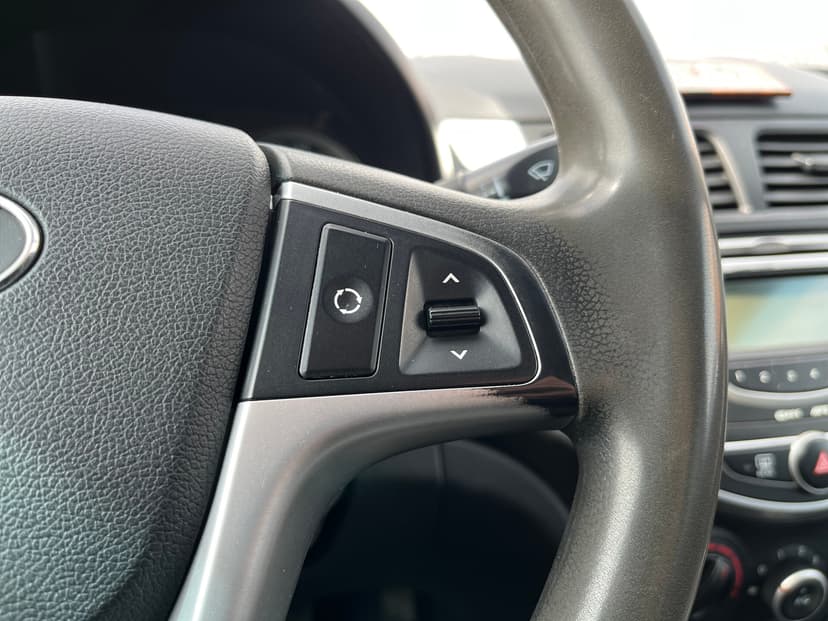 Hyundai Solaris с пробегом, 2013 год, Волгоград, 1.6 бензин, Автомат - вид 12