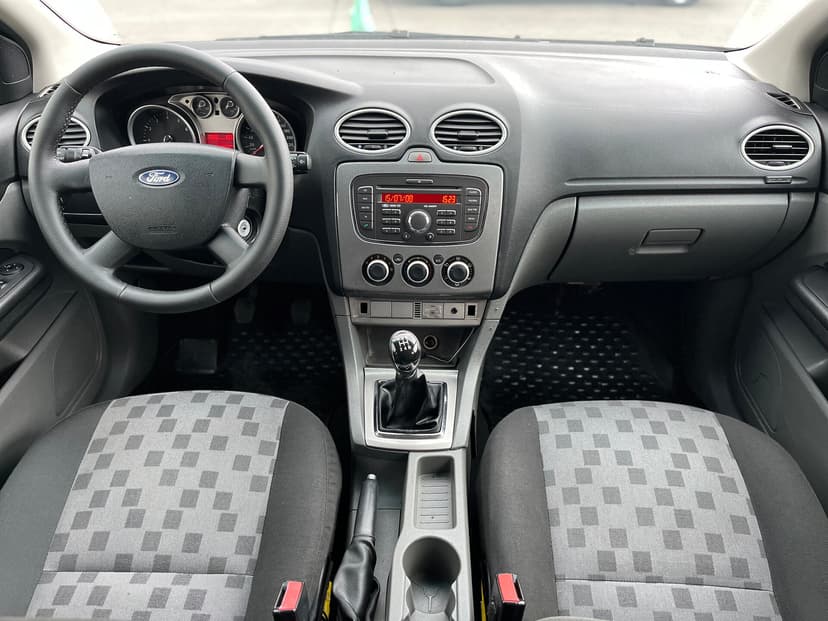 Ford Focus с пробегом, 2008 год, Волгоград, 2.0 бензин, Механика - вид 9