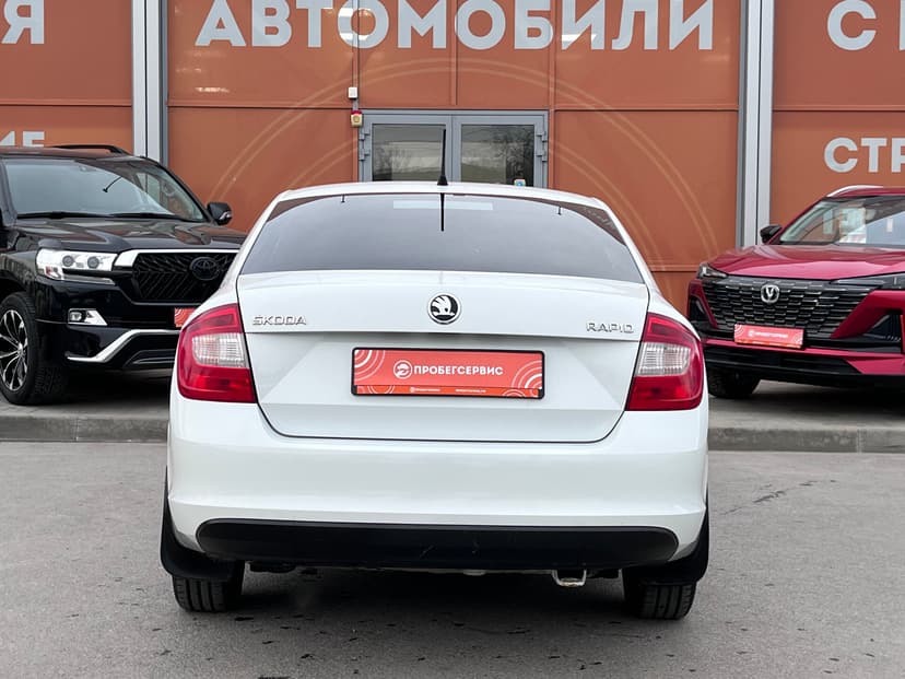 skoda-rapid-2014-1397-5