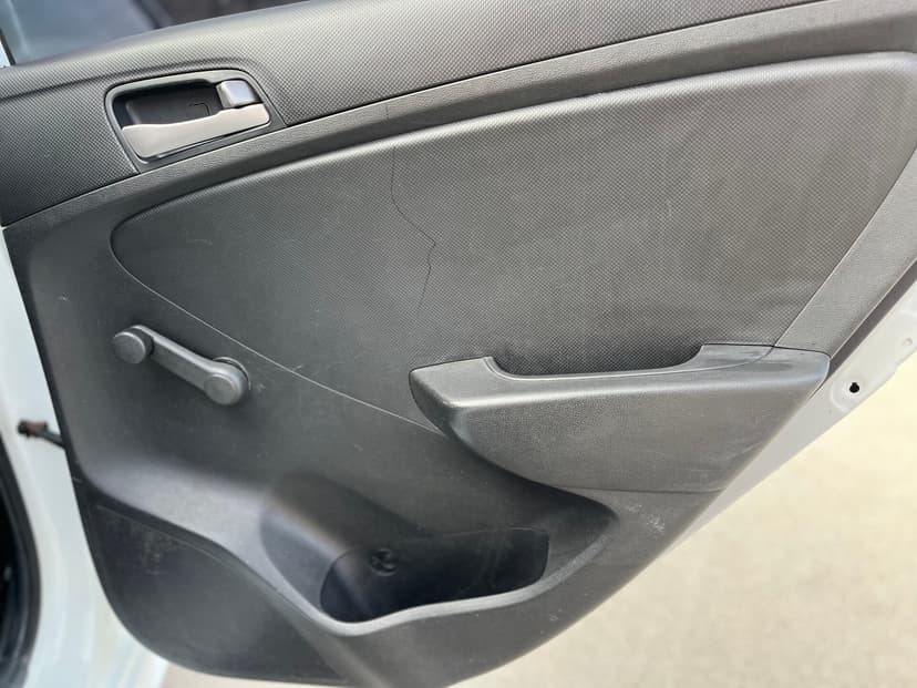 hyundai-solaris-2016-1350-25