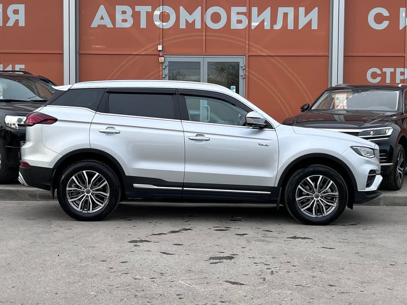 Geely Atlas Pro с пробегом, 2023 год, Волгоград, 1.5 бензин, Робот - вид 4