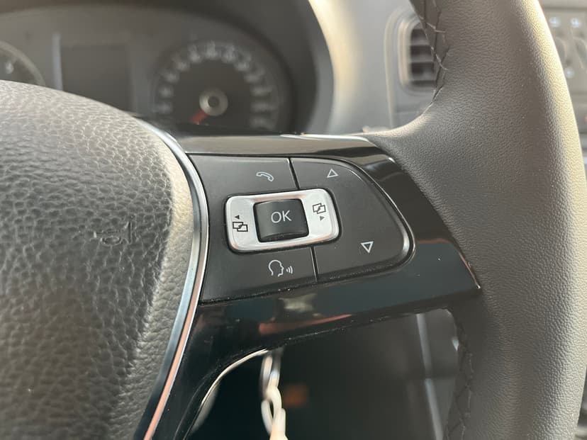 volkswagen-polo-2019-1396-13