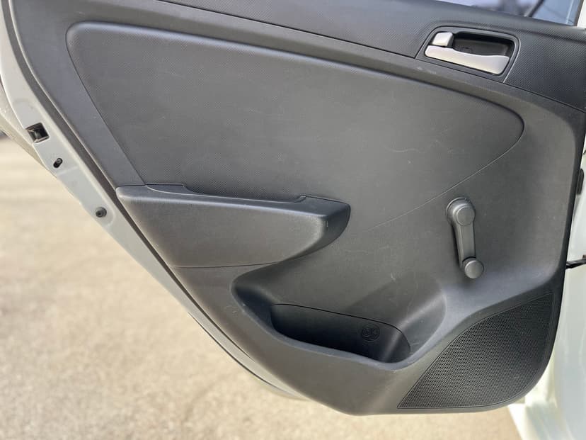 hyundai-solaris-2016-1350-24