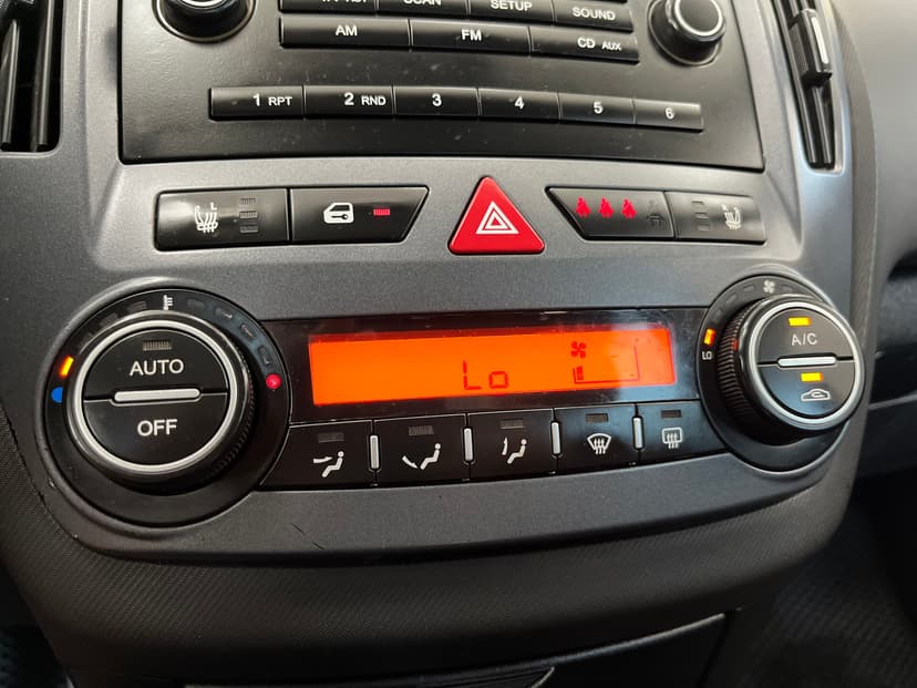 KIA Ceed с пробегом, 2008 год, Волгоград, 1.6 дизель, Механика - вид 13