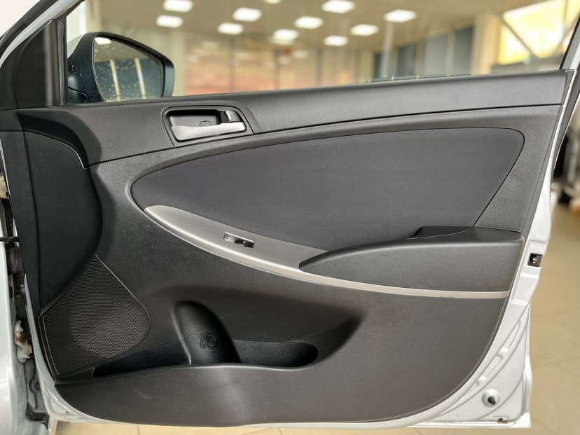 Hyundai Solaris с пробегом, 2016 год, Волгоград, 1.6 бензин, Механика - вид 21