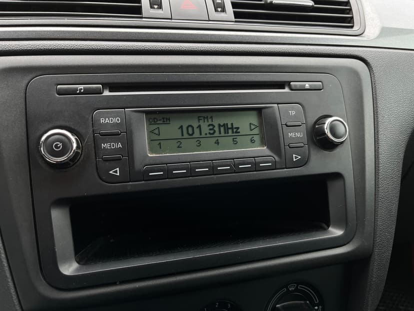 skoda-rapid-2014-1397-12