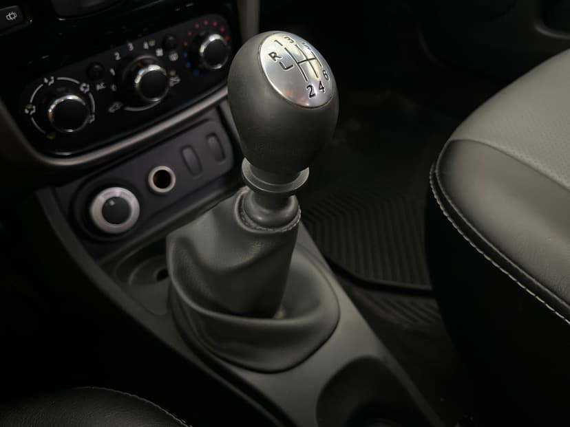 Renault Duster с пробегом, 2014 год, Волгоград, 2.0 бензин, Механика - вид 14