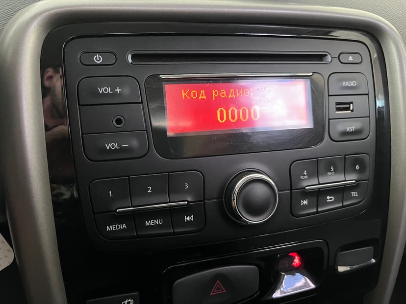Renault Duster с пробегом, 2014 год, Волгоград, 2.0 бензин, Механика - вид 12