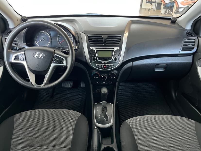 Hyundai Solaris с пробегом, 2013 год, Волгоград, 1.4 бензин, Автомат - вид 9