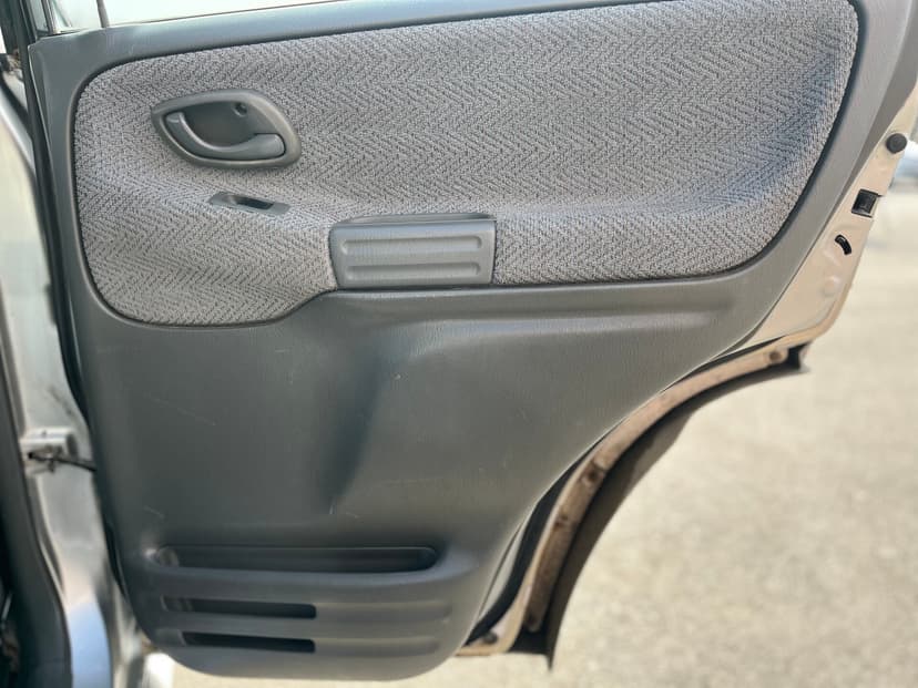 suzuki-grand vitara-2000-850-26