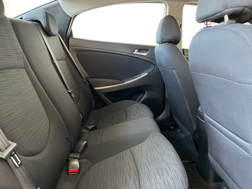 Hyundai Solaris с пробегом, 2015 год, Волгоград, 1.6 бензин, Автомат - вид 24