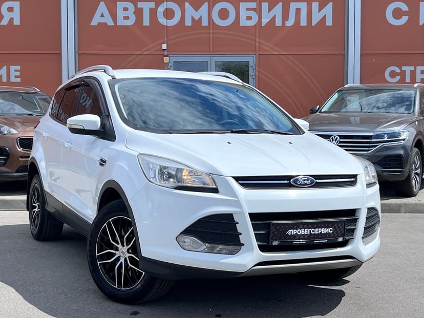 Ford Kuga с пробегом, 2014 год, Волгоград, 1.6 бензин, Автомат - вид 3
