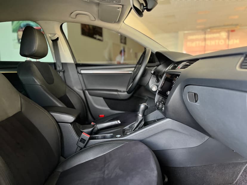 Skoda Octavia с пробегом, 2017 год, Волгоград, 1.8 бензин, Робот - вид 24