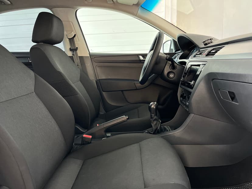 Skoda Rapid с пробегом, 2018 год, Волгоград, 1.6 бензин, Механика - вид 19