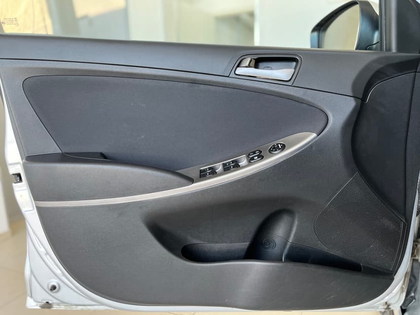 Hyundai Solaris с пробегом, 2015 год, Волгоград, 1.6 бензин, Автомат - вид 21