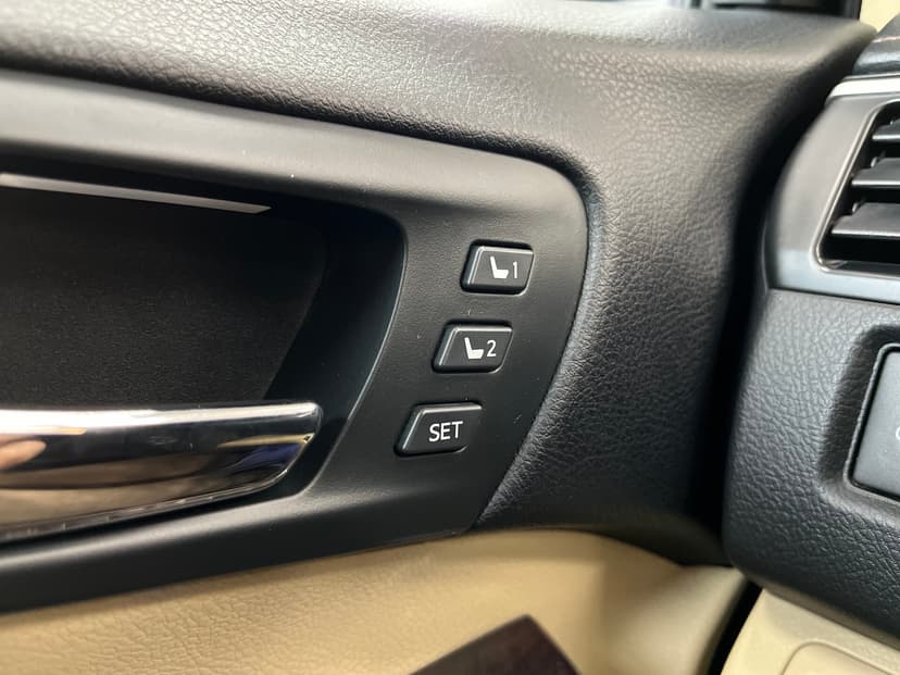 toyota-camry-2015-1332-21