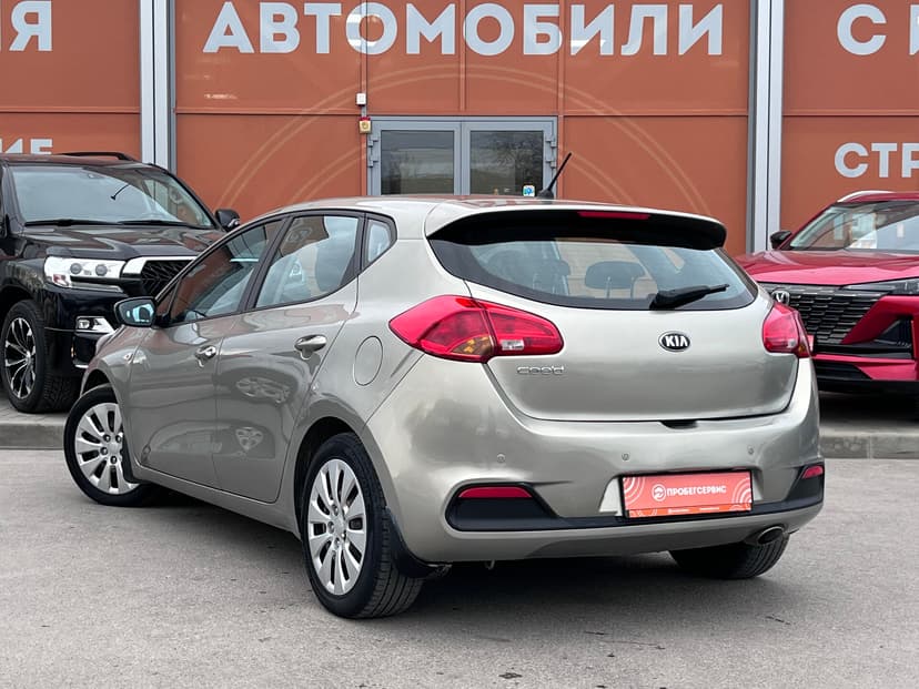 KIA Ceed с пробегом, 2015 год, Волгоград, 1.6 бензин, Механика - вид 7