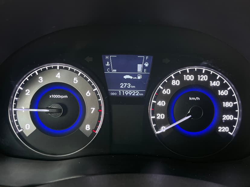 Hyundai Solaris с пробегом, 2012 год, Волгоград, 1.4 бензин, Механика - вид 13