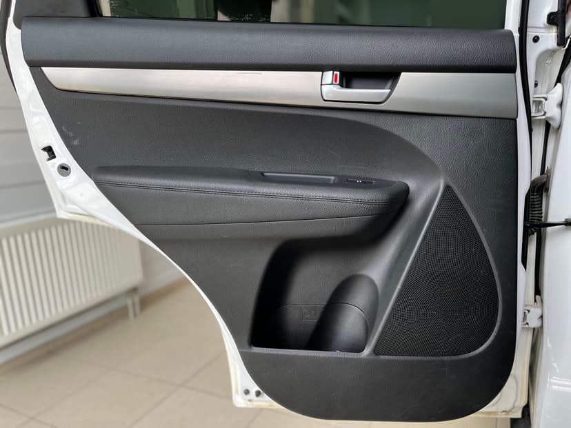 KIA Sorento с пробегом, 2011 год, Волгоград, 2.4 бензин, Механика - вид 25