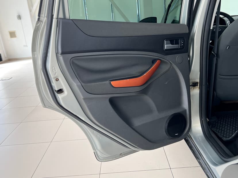 Ford Kuga с пробегом, 2010 год, Волгоград, 2.5 бензин, Механика - вид 18