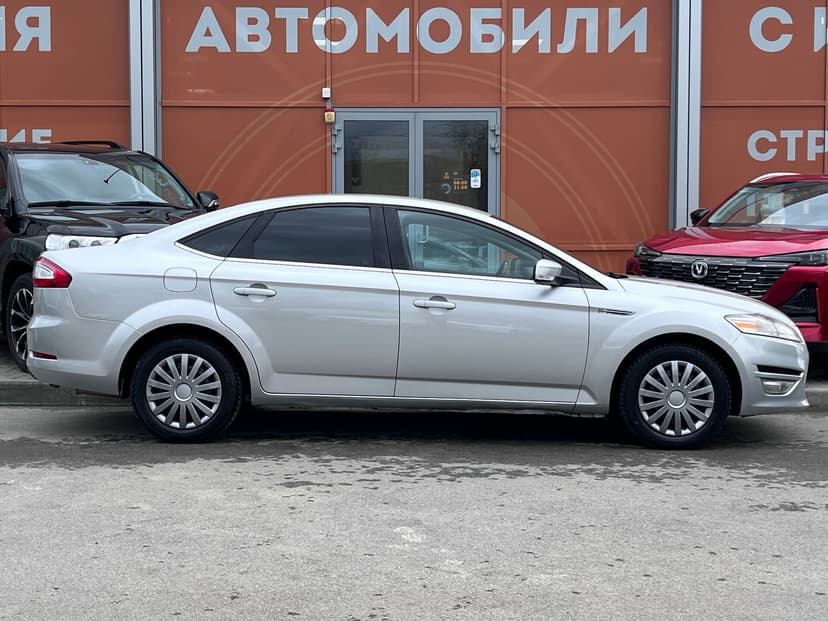 ford-mondeo-2012-1021-21