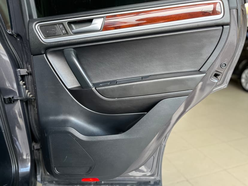 Volkswagen Touareg с пробегом, 2010 год, Волгоград, 3.0 дизель, Автомат - вид 30