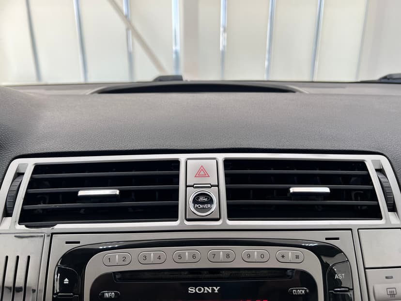 Ford Kuga с пробегом, 2010 год, Волгоград, 2.5 бензин, Механика - вид 10