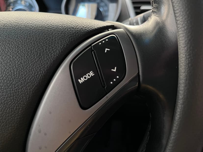 Hyundai Elantra с пробегом, 2015 год, Волгоград, 1.6 бензин, Автомат - вид 12