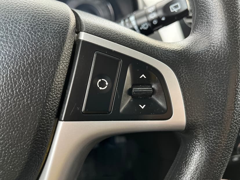 Hyundai Solaris с пробегом, 2012 год, Волгоград, 1.4 бензин, Механика - вид 12