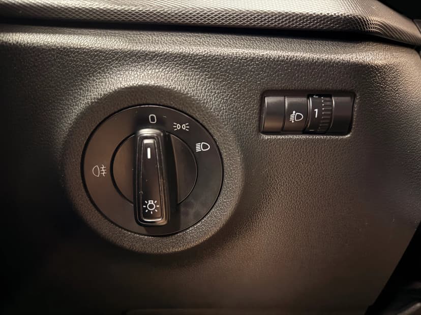 skoda-rapid-2021-871-16