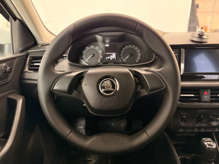 skoda-rapid-2021-871-11