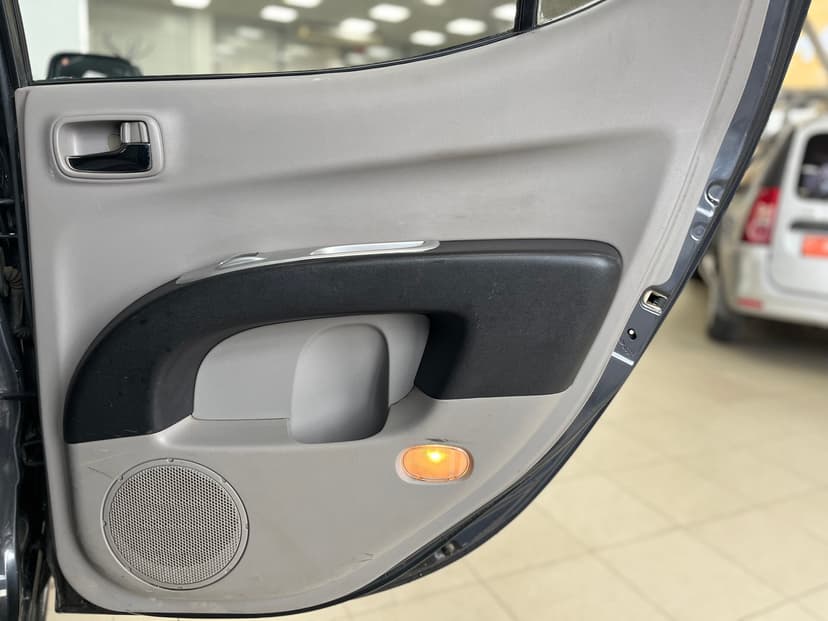 mitsubishi-l200-2011-1413-16