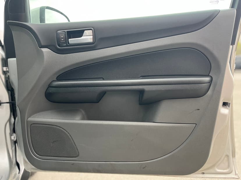 Ford Focus с пробегом, 2008 год, Волгоград, 2.0 бензин, Механика - вид 19