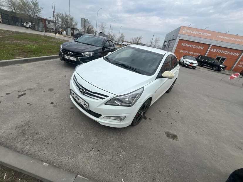 Hyundai Solaris с пробегом, 2014 год, Волгоград, 1.6 бензин, Автомат