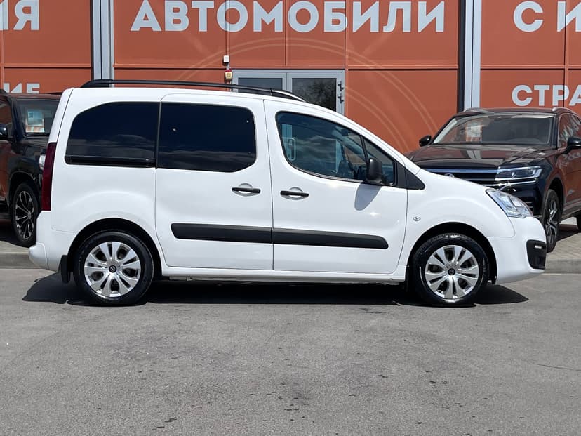 Opel Combo Life с пробегом, 2022 год, Волгоград, 1.6 бензин, Автомат - вид 4