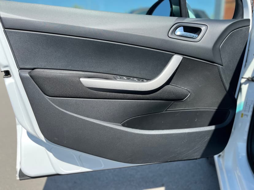Peugeot 408 с пробегом, 2013 год, Волгоград, 1.6 бензин, Механика - вид 20