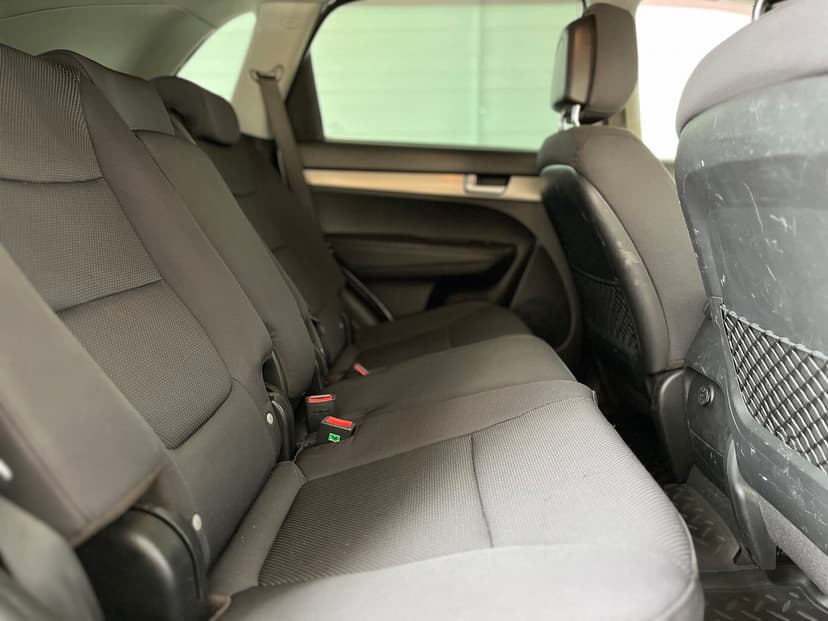 KIA Sorento с пробегом, 2011 год, Волгоград, 2.4 бензин, Механика - вид 24