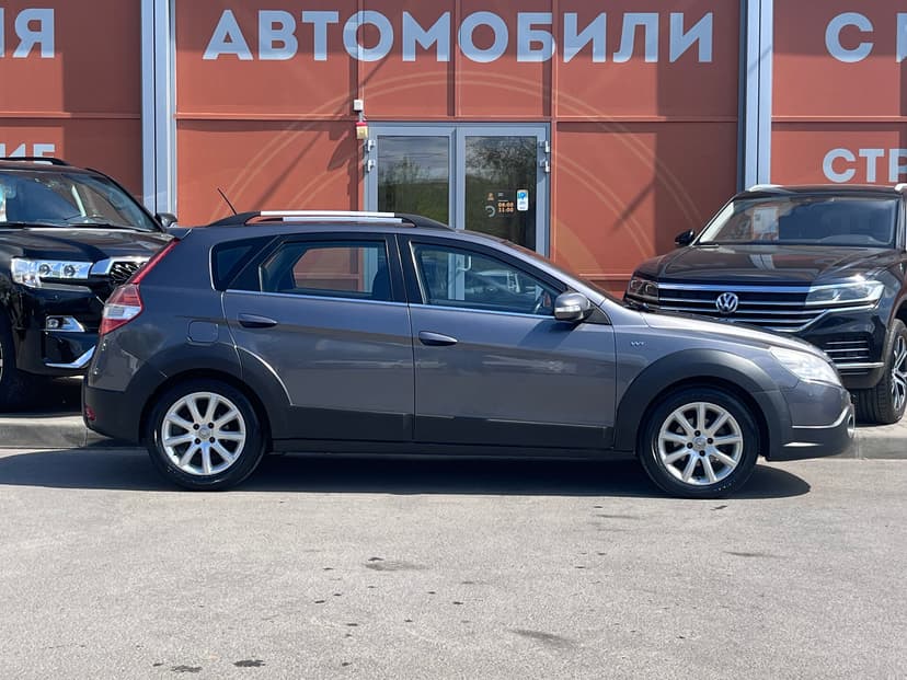 Dongfeng H30 Cross с пробегом, 2015 год, Волгоград, 1.6 бензин, Механика - вид 4