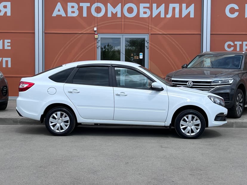 ВАЗ (LADA) Granta с пробегом, 2023 год, Волгоград, 1.6 бензин, Механика - вид 4