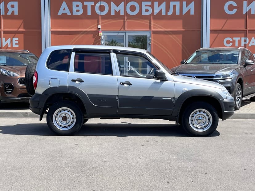 Chevrolet Niva с пробегом, 2013 год, Волгоград, 1.7 бензин, Механика - вид 4