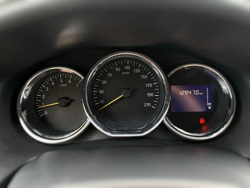 Renault Logan с пробегом, 2017 год, Волгоград, 1.6 бензин, Механика - вид 13